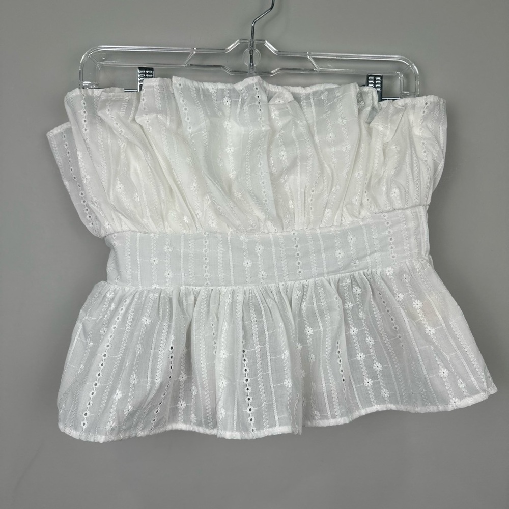 Thirty thirty LA White Eyelet Ruffle Crop Top Medium - Picture 2 of 9